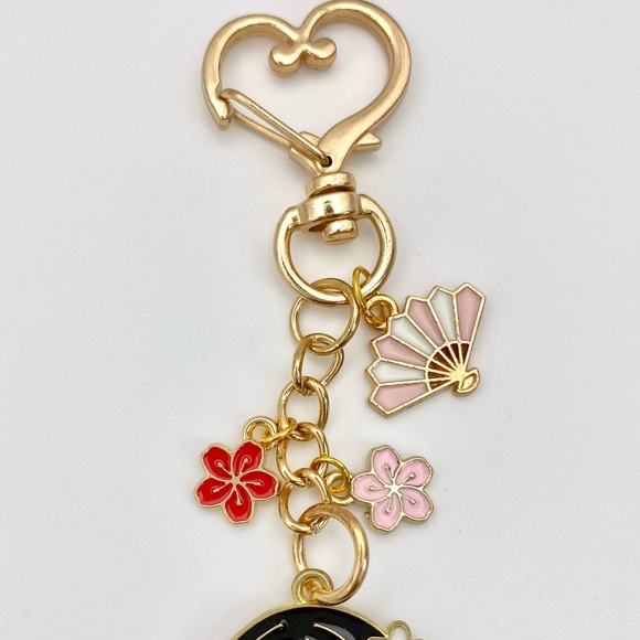 Mulan inspired petite Purse Charm Keychain with heart clasp and cherry blossoms - Picture 5 of 10